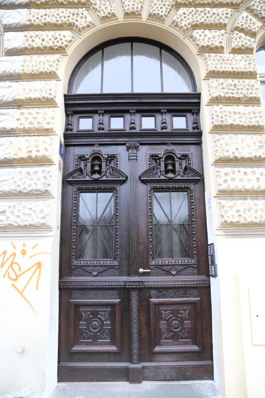 Apartment Kahoun プラハ エクステリア 写真